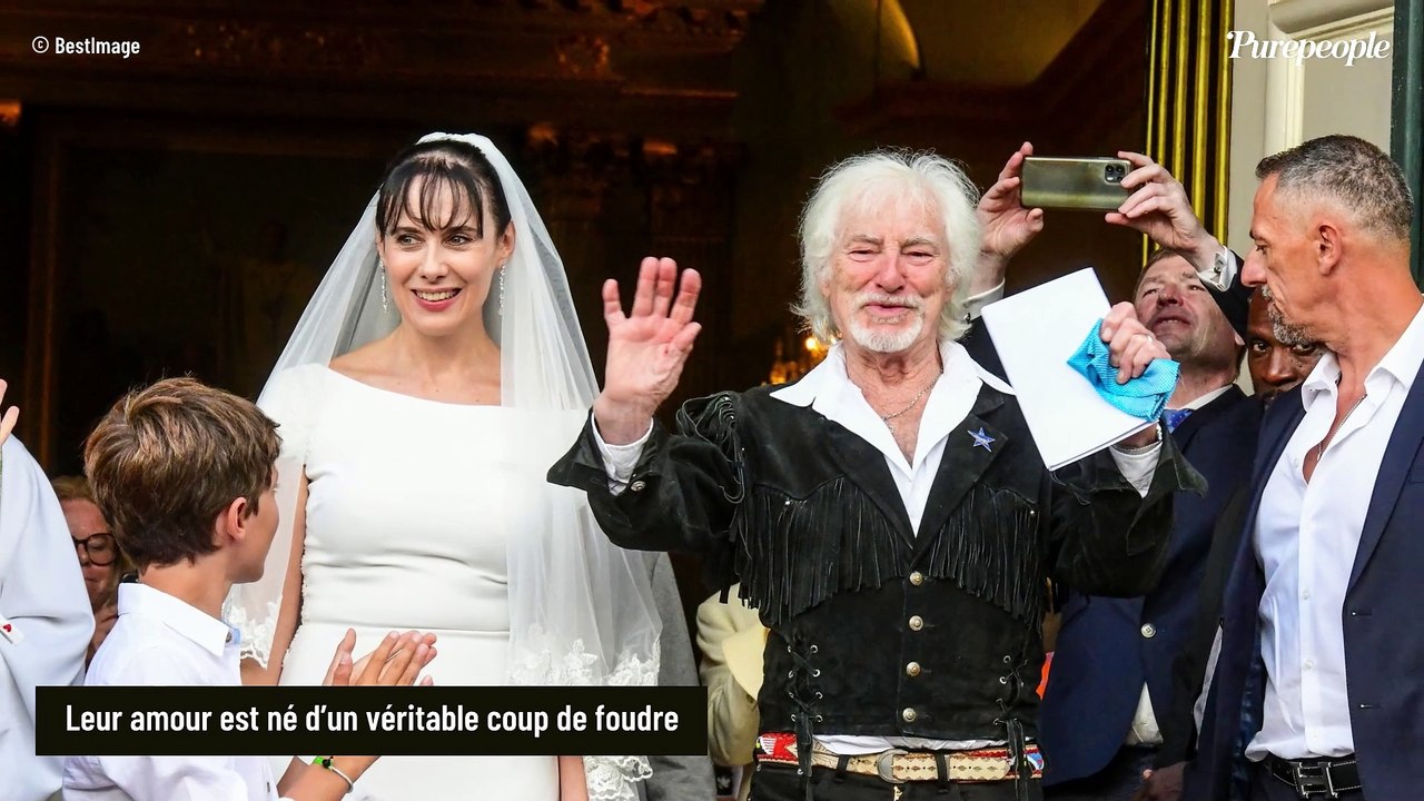 Hugues Aufray évoque sa lune de miel "pas originale" avec sa jeune épouse Murielle, une destination choisie pour des raisons précises