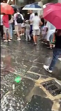 Napoli, crolla parte di un balcone a Palazzo Filomarino