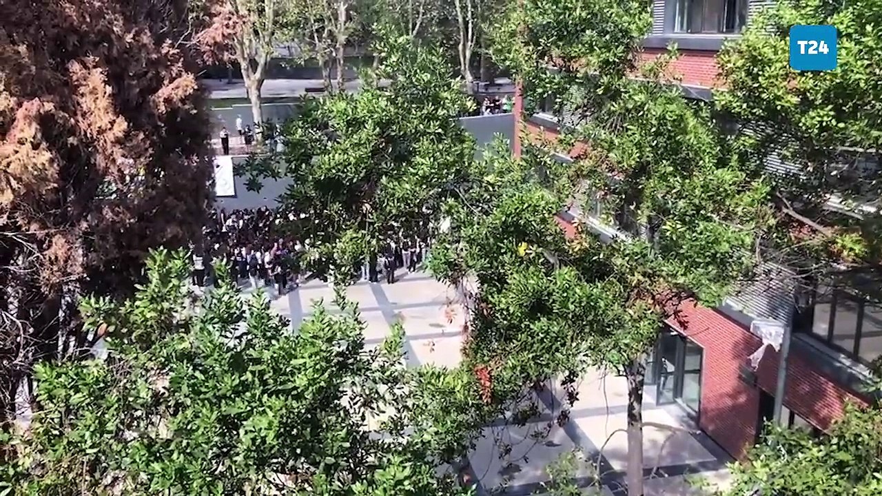 Kadıköy Anadolu Lisesi “Mustafa Kemal’in Askerleriyiz”sloganlarıyla açıldı