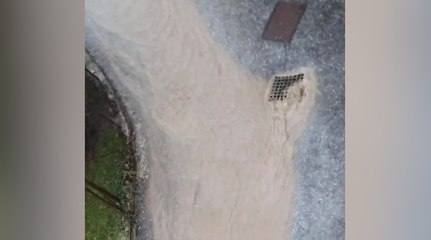 Bomba d?acqua su Livo: le strade trasformate in torrenti