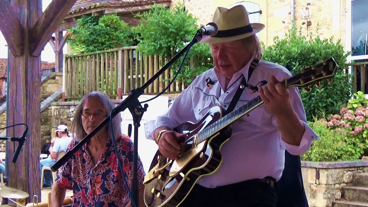 Killing me softly by Romantic Journey