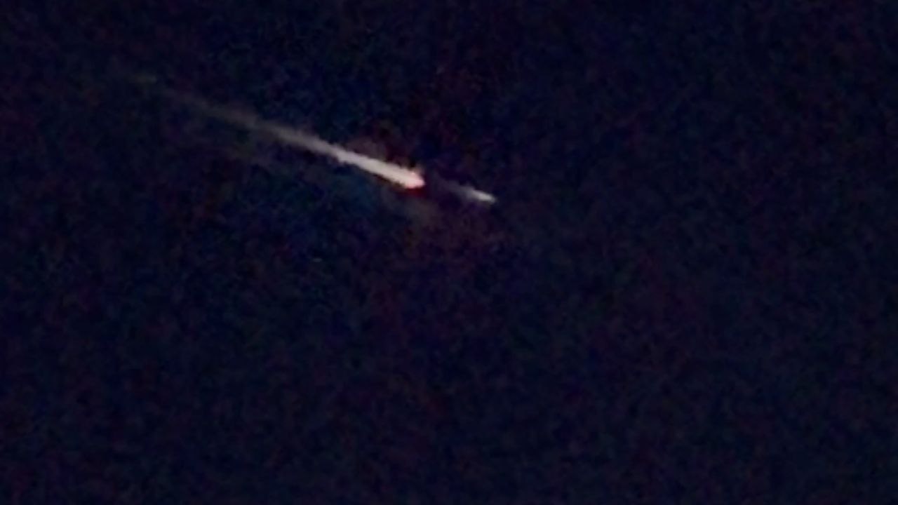 Crashing Starlink satellite creates a dazzling spectacle in calm night sky