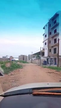 Des Gendarmes Positionnés Près de La Maison De Cheikh Omar Anne...