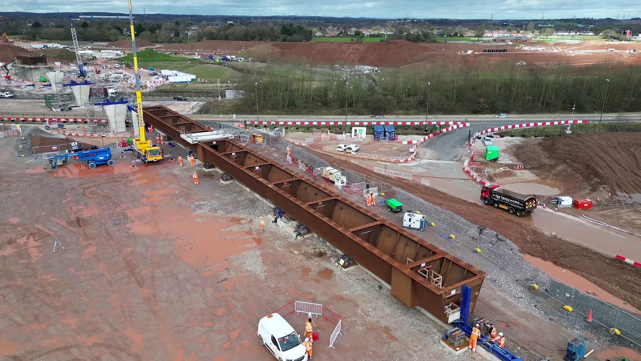 hs2_b-roll_for_media__hs2_completes_first_viaduct_structures_at_delta_junction_(drone_and_timelapse) (2160p)