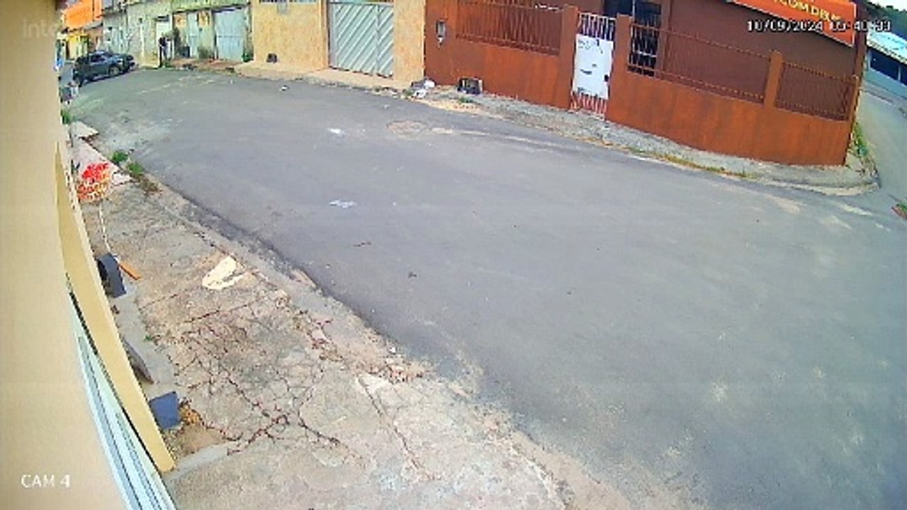 Debi e Loide: dupla de assaltantes sai de mãos vazias após tentativa frustrada de roubo