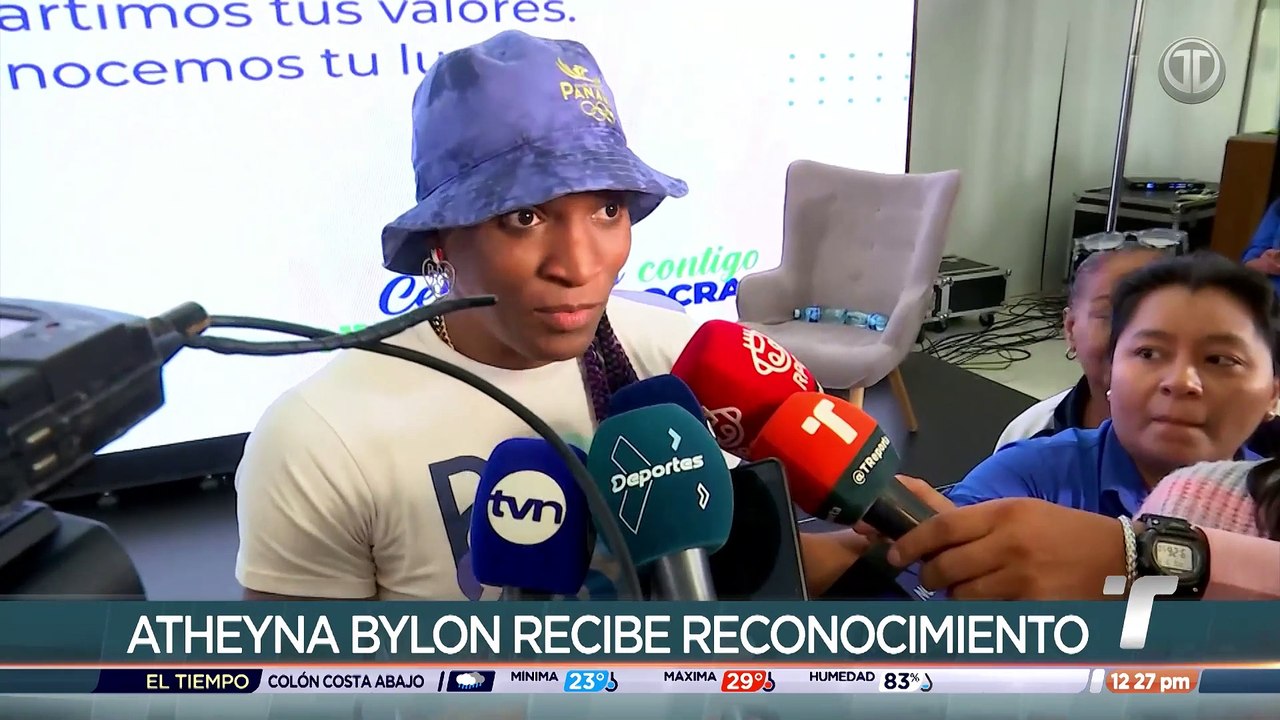 Tribunal Electoral entrega reconocimiento a medallista olímpica Atheyna Bylon