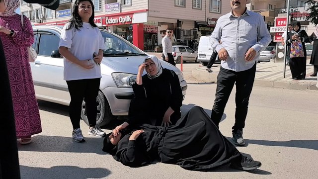 Önce çarptı sonra başından ayrılmadı
