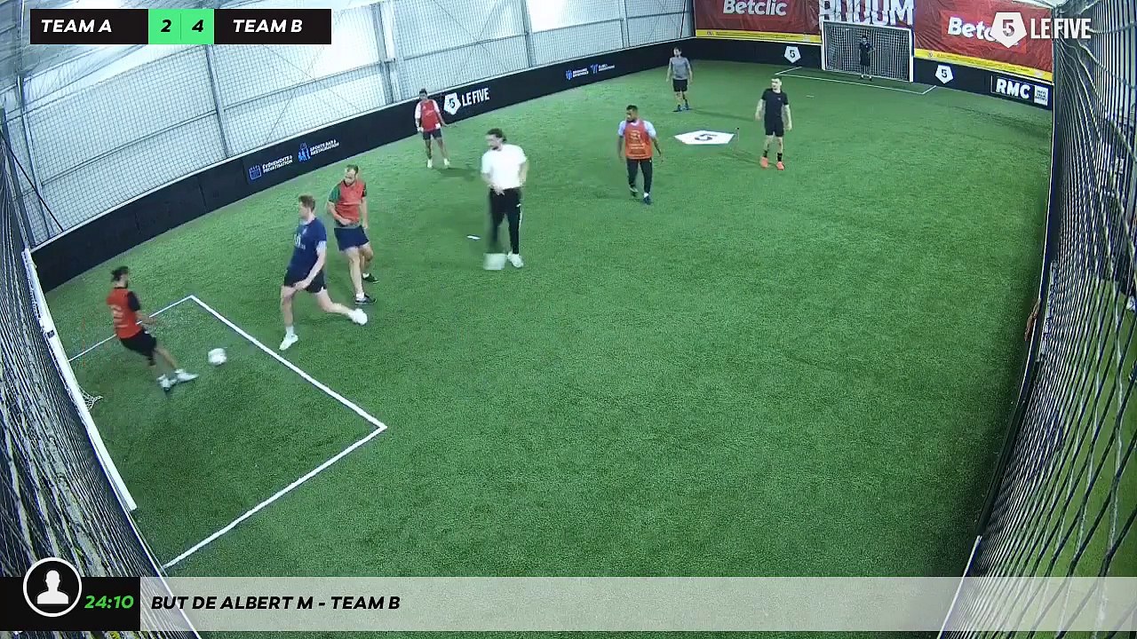 But de Albert M - Team B