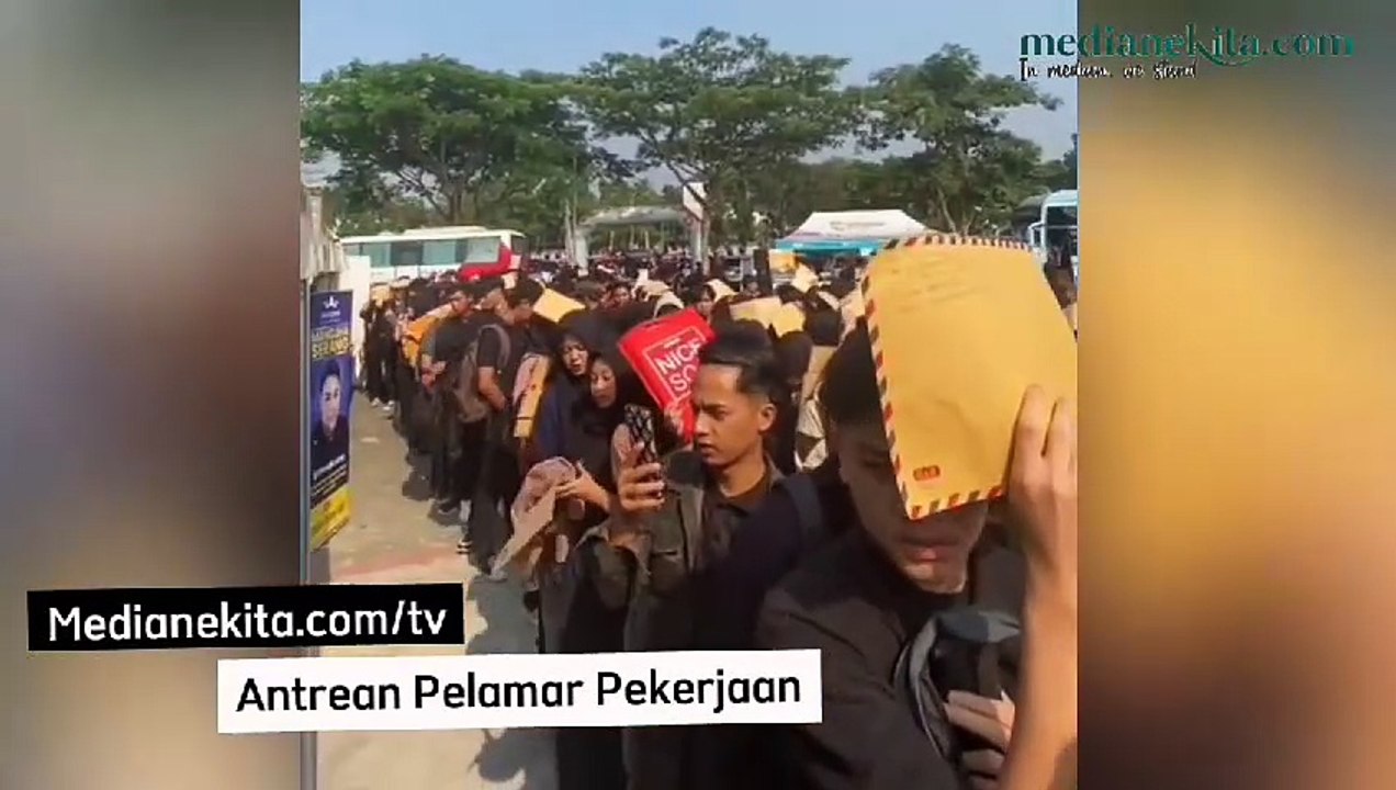 Antusiasme Tinggi, Ratusan Pelamar Padati Rekrutmen Alfamart Serang