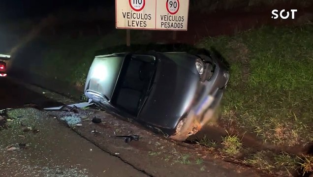 Três veículos se envolvem em acidente na BR-369 em Cascavel; Motociclista fica ferido