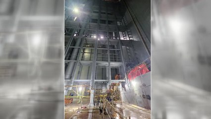 거제 조선소서 40대 노동자 30m 아래 떨어져 숨져 / YTN