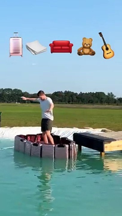GUITAR BOAT