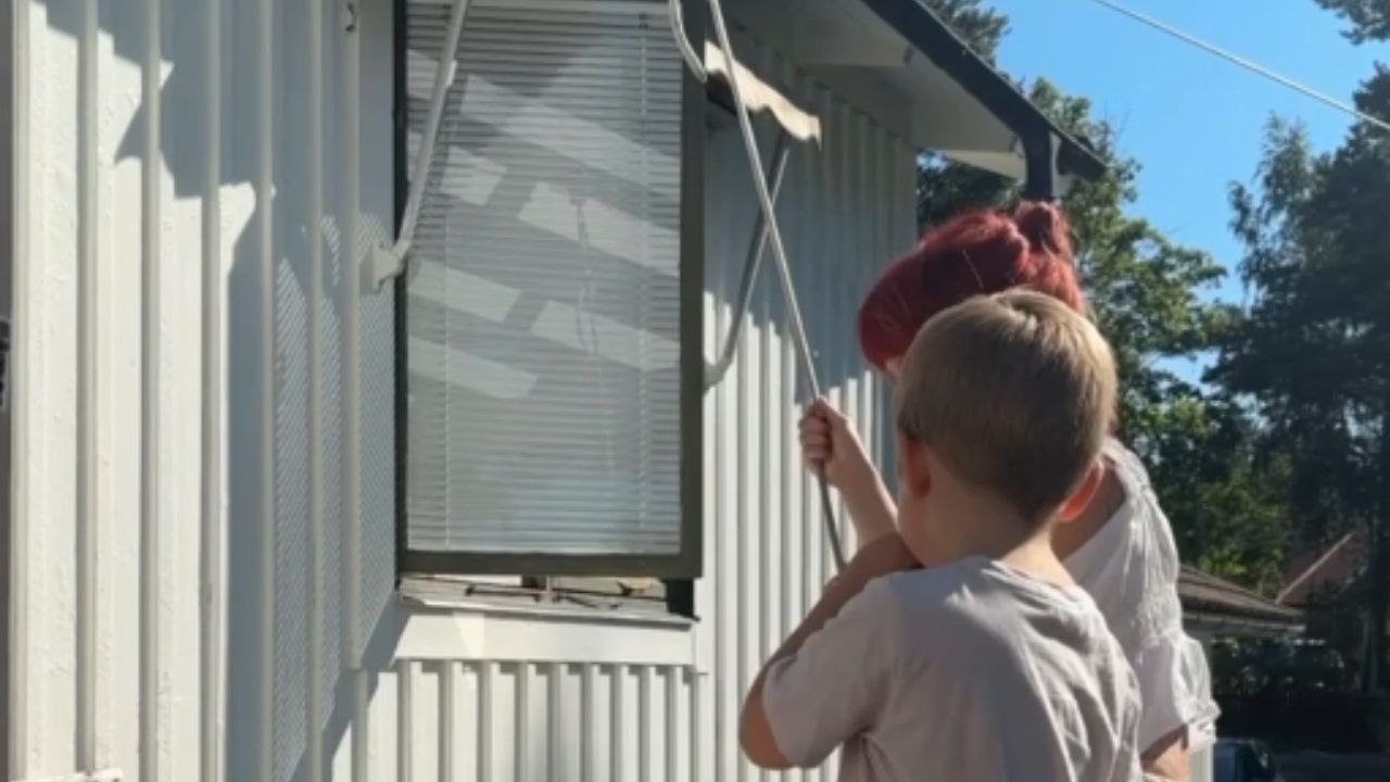 Elder sister’s zipline fun turns into a sudden fall midway through the ride