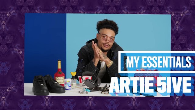 Artie 5ive racconta quali sono gli oggetti di cui non può fare a meno _ GQ Italia