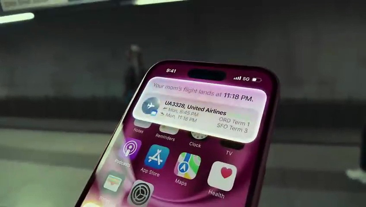 Apple a présenté sa nouvelle gamme d’iPhone, les premiers smartphones dotés d’Apple Intelligence, son nouveau système d’intelligence artificielle générative - VIDEO