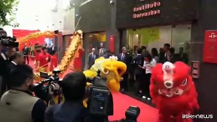Sanchez inaugura un nuovo istituto Cervantes a Shangai