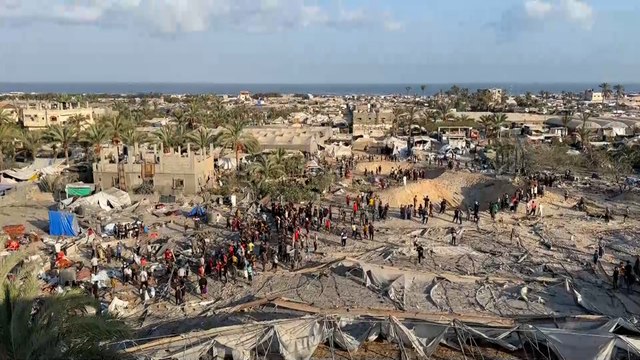 Un ataque israelí contra una zona humanitaria en Gaza deja al menos 40 muertos y 60 heridos