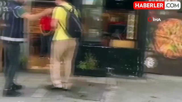 İstanbul'da sahte pasaport, kimlik ve vize hazırlayan şebekeye operasyon: 15 gözaltı