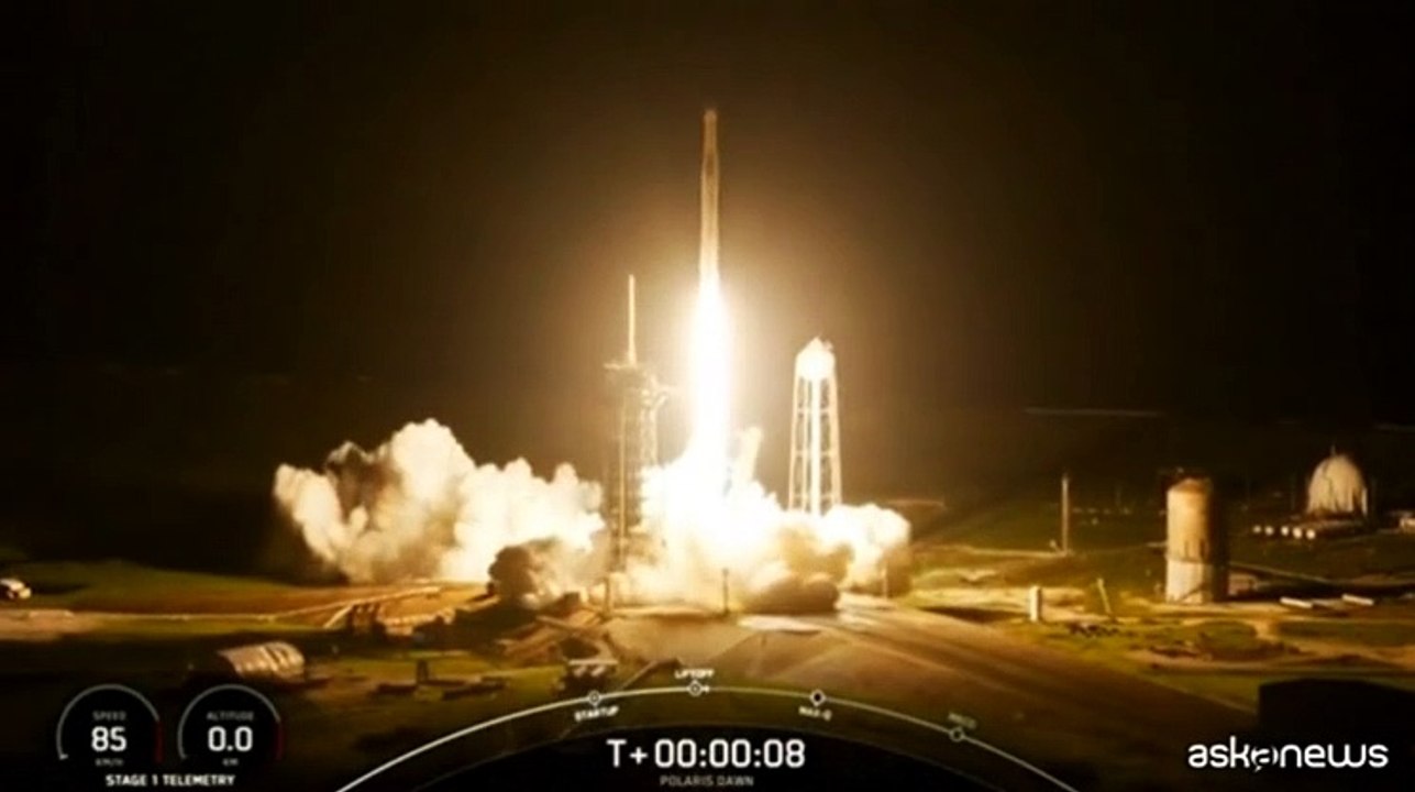 Il decollo della missione SpaceX Polaris Dawn, a bordo 4 turisti