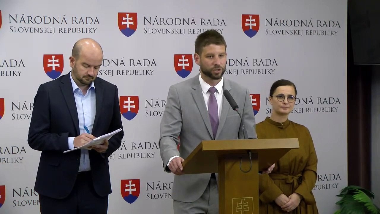 ZÁZNAM: PS podporuje F. Mikloška ako kandidáta na post predsedu parlamentu