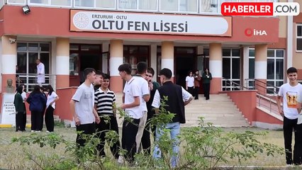 Oltu'da öğrencilere kırtasiye desteği
