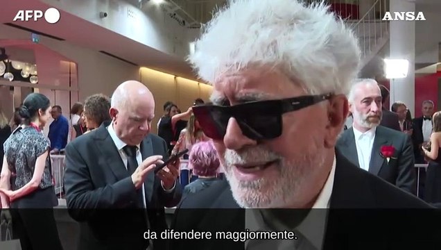 Mostra di Venezia, Leone d'oro a Pedro Almodovar per La stanza accanto