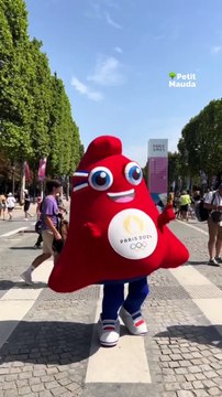 La star des réseaux sociaux ⭐️ La Phryge nous aura bien divertis et amusé pendant ces Jeux Olympiques à Paris ! Et toi, qu'en as-tu pensé de cette mascotte ? Crédit : @Paris2024 #Phryge #JeuxOlympiques #JO2024 #Paris2024 #Paris #Evenement #Culture #Ma