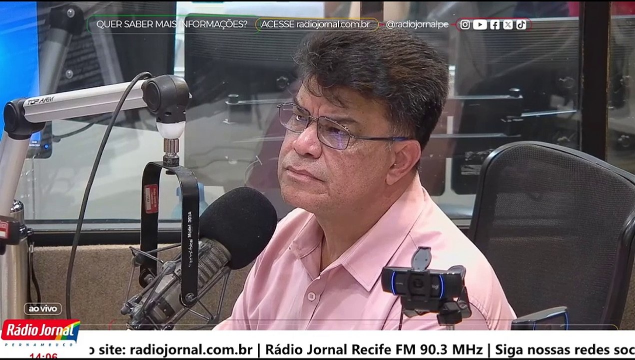 Deolane Bezerra volta a ser presa após se apresentar no Fórum do Recife