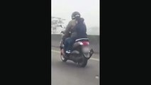 Motociclista é flagrado com criança em garupa sem capacete; Veja o vídeo