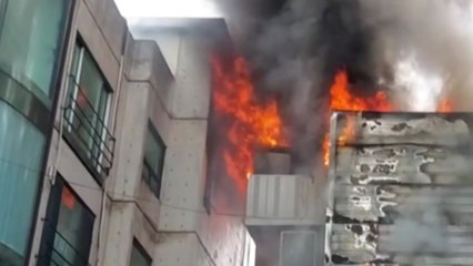 서울 동교동 주택에서 불...28명 대피 / YTN