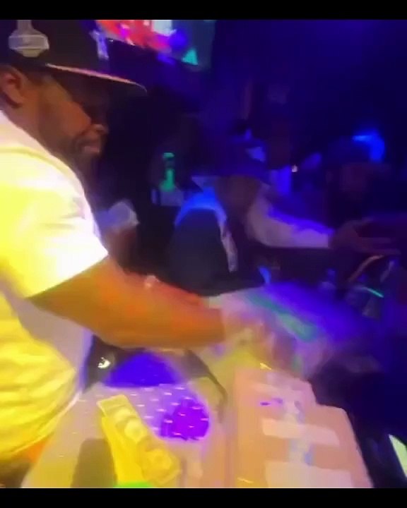 50 Cent and Jermaine Dupri Throw Stacks of Cash at NYC Party 