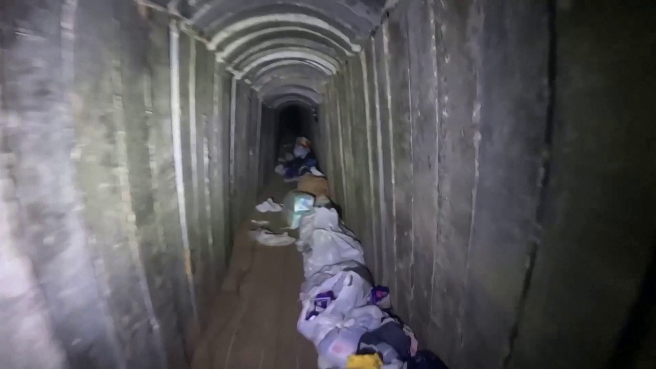 Israël-Hamas : Tsahal diffuse des images du tunnel où les corps des six otages israéliens ont été retrouvés