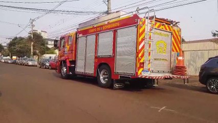 Incêndio em veículo mobiliza Corpo de Bombeiros no Centro