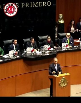 Miguel Ángel Yunes Linares le tiembla la mano en debate con Marko Cortés