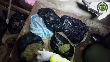 28-07-18  hallazgo armas y estupefacientes comuna13