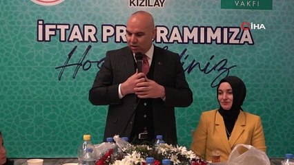 Ağrılı yetimler Kızılay’ın iftar sofrasında buluştu