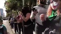 Por qué lloraba la mujer policia durante manifestación?