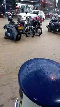 Fuertes lluvias tienen inundada a Medellin - La Bayadera (2)