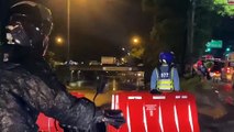 9 VIDEO Bomberos de Medellín, atienden a esta hora diferentes emergencias por las lluvias en la ciudad.