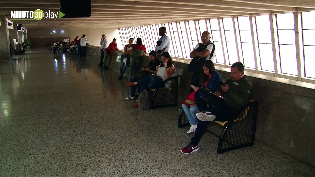 20-03-19 ¡No les gustó! Personal de Adida realizó un plantón en la Gobernación debido a una declaración de Luis Pérez Gutiérrez