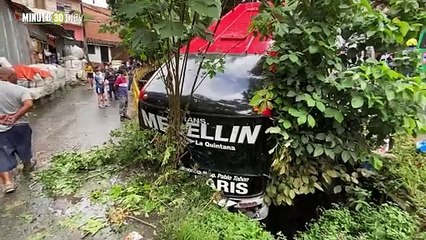 Con traumas, fracturas y contusiones; 11 personas lesiones tras accidente de bus en Robledo