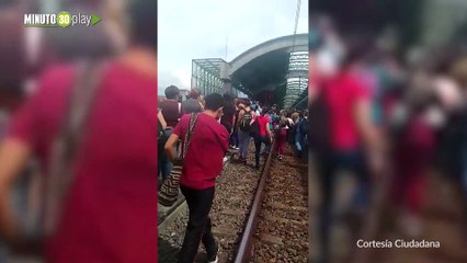 situacion con persona en la via metro de medellin