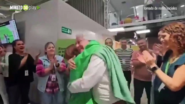 Con cabeza en alto empleados aplaudieron al gerente del Metro de Medellín