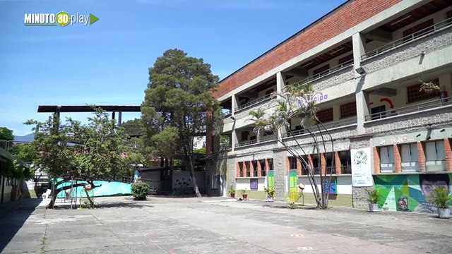 Pese a irregularidades denunciadas en infraestructura educativa de Medellín, se dio el regreso a clases