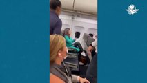 Mujer se niega a usar cubrebocas y grita a pasajeros de avión en Estados Unidos