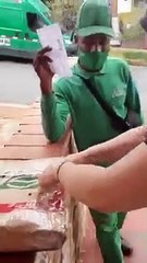 Una mujer pidio un computador y cuando destap el paquete lloro de decepcion