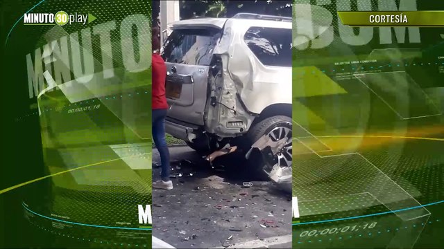 Reportan un fuerte accidente en la Av. Las Vegas por Bancolombia en Medellín