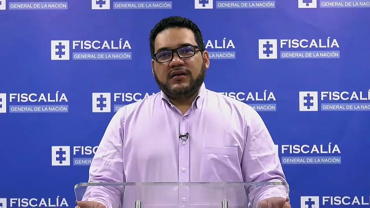 Un ex funcionario de la Procuraduria y dos abogados  son acusados de pedir dinero por favorecer algunos casos