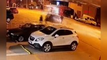 Edirne’de iki otomobilin çarptığı yaya ağır yaralandı