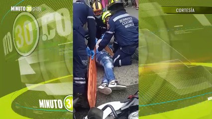 Hombre chocó con un bus, al parecer, por no detenerse ante la Policía